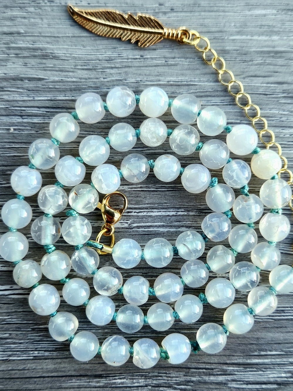 NWT White Ice Agate Gemstone Necklace with Gold Feather Accent